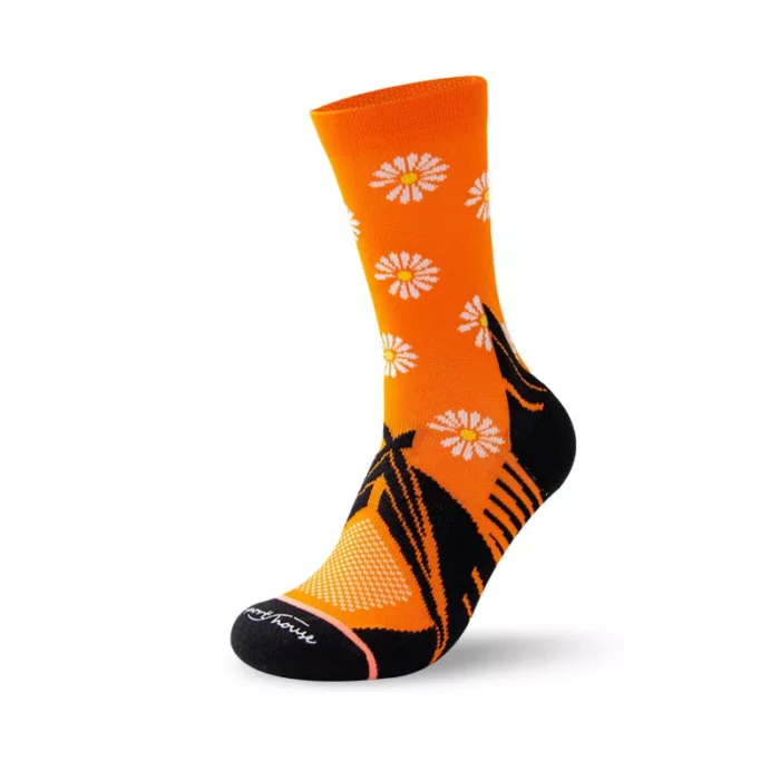 Daisy patterned skateboard crew socks for Men and Women - Image 9