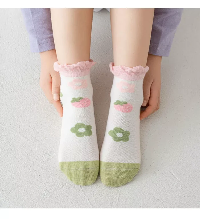 Kids' Spring Strawberry Floral Mesh Combed cotton Ankle socks - Imagen 5