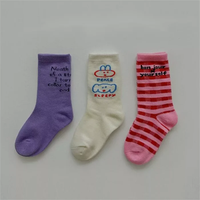 Multi color stripe unisex kids socks - Image 6