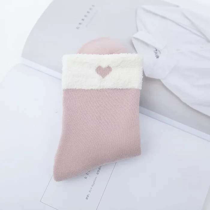 Thickened heart pattern loose cuff socks for postpartum women - Imagen 6