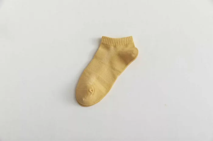 Women's Solid color Mesh Breathable Low cut socks - Image 4
