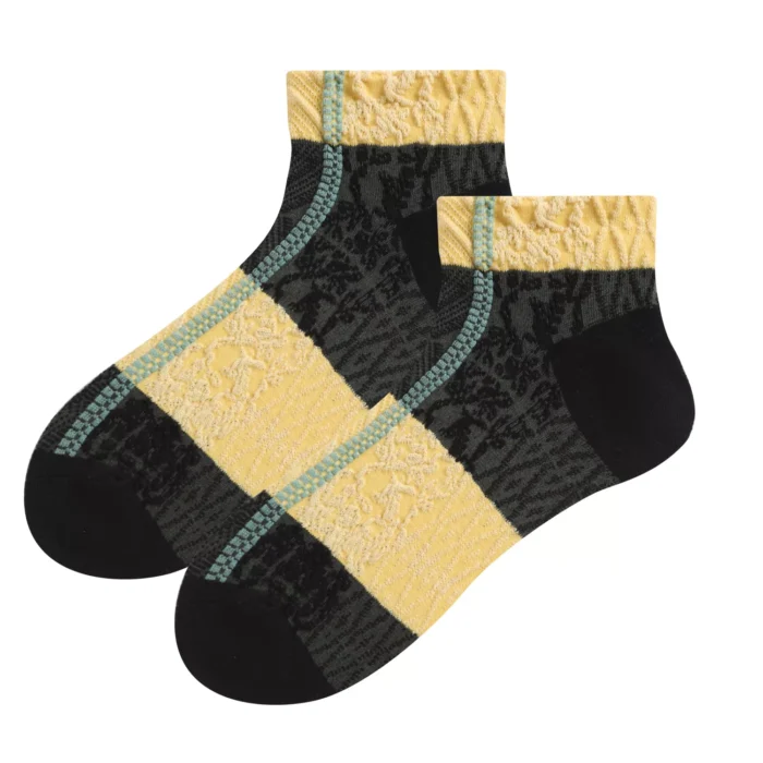 Cute Women's Cotton  Jacquard Ankle Socks - Image 3